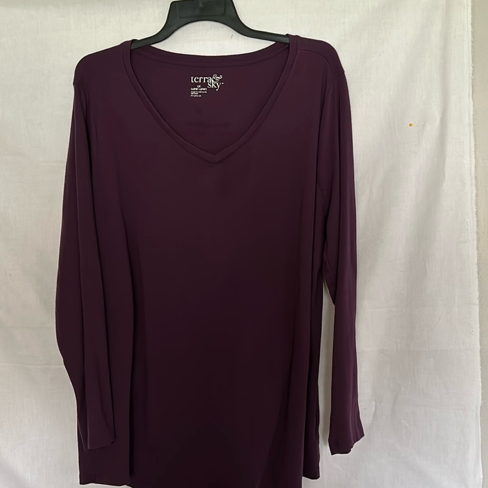 Long sleeve V-neck super soft jersey top